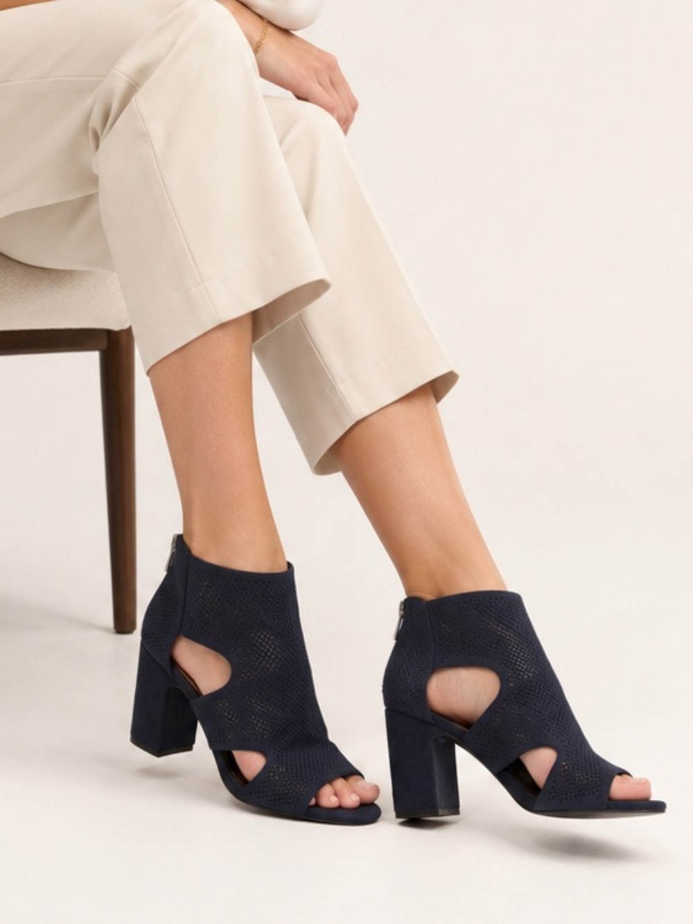DKNY Navy Perforated Helli Sandals. Size 8.5M